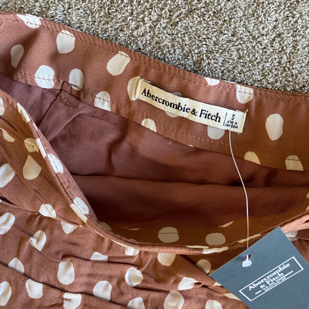 Abercrombie Pink Mini Skirt - Picture 4 of 6